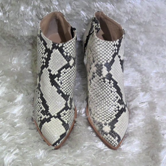 Snakeprint White Python Alberto Zago Ankle Booties - Picture 2 of 13